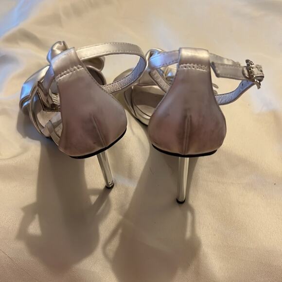 Jeffrey Campbell Queening Sandal In White size 7 - Picture 7 of 10